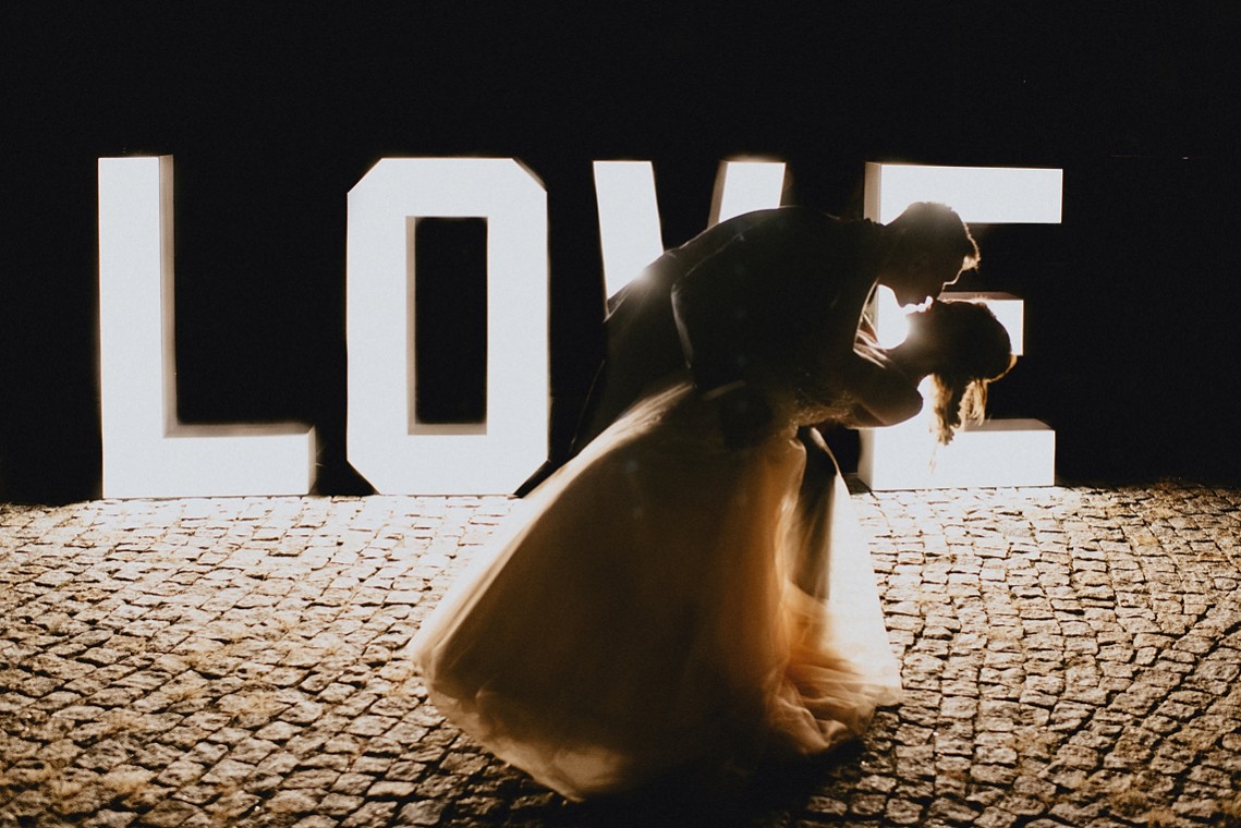 Napis love wesele Wołomin